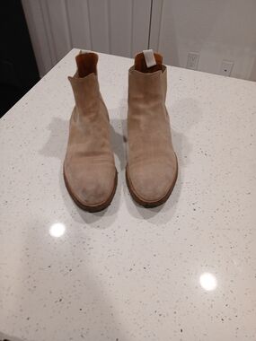 Common Projects Beige Suede Chelsea Boots Size 43 EU Size 9 US